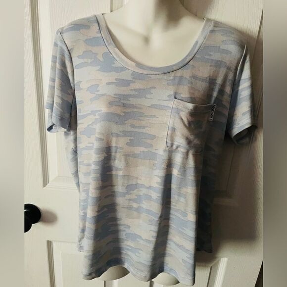 Nine West soft spun light Blue camouflage Tee Shirt short sleeve - Picture 1 of 5